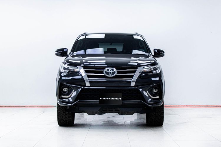 Toyota Fortuner 2018 2.8 TRD Sportivo Utility-car ดีเซล ไม่ติดแก๊ส เกียร์อัตโนมัติ ดำ รูปที่ 4