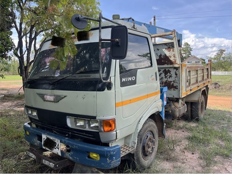 HINO 6  ล้อ หกล้อดั้มพ์