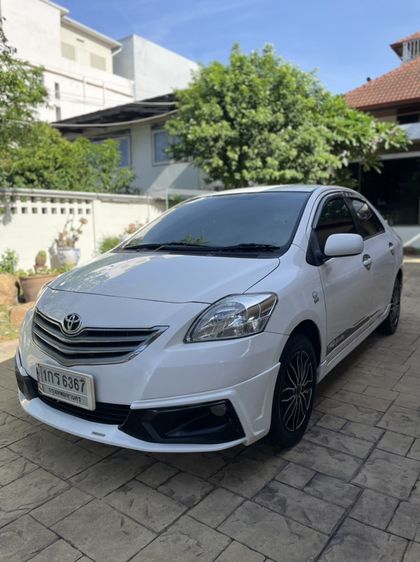 รถ Toyota Vios 1.5 TRD สี ขาว