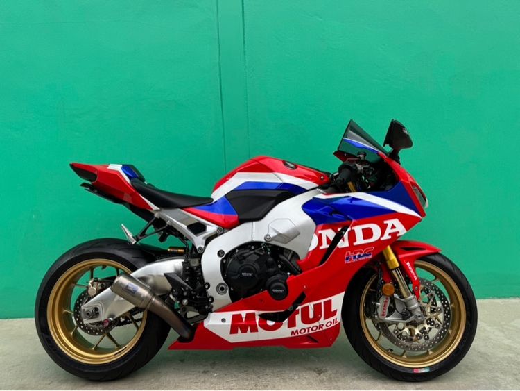 HONDA CBR1000RR SP สีแดง ขาว ปี18จด20 รถมือเดียว