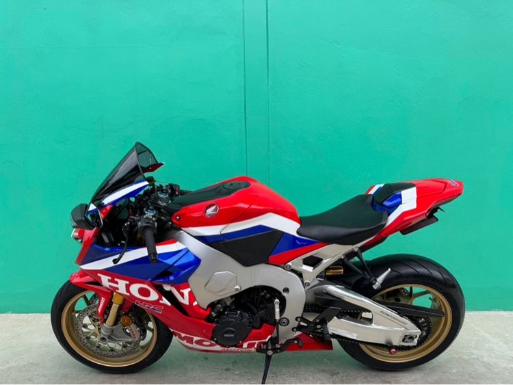 HONDA CBR1000RR SP สีแดง ขาว ปี18จด20 รถมือเดียว  รูปที่ 17