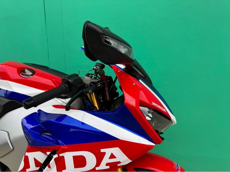 HONDA CBR1000RR SP สีแดง ขาว ปี18จด20 รถมือเดียว  รูปที่ 3