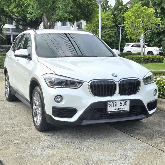 รถ BMW X1 1.5 sDrive18i Iconic สี ขาว