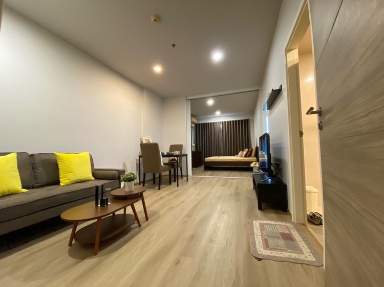 HiveTaksin BTSวงเวียนใหญ่ Condo 1นอน 1นั่งเล่น 40ตรม. ชั้น 26 ห้องสวย วิวดี เฟอร์+เครื่องใช้ไฟฟ้าใหม่ ว่างให้เข้าพัก 1 กย