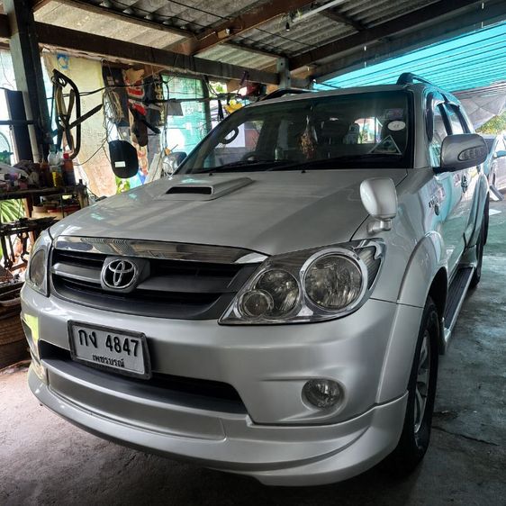 Toyota Fortuner 2005 2.7 V 4WD Sedan เบนซิน เกียร์อัตโนมัติ บรอนซ์เงิน รูปที่ 3