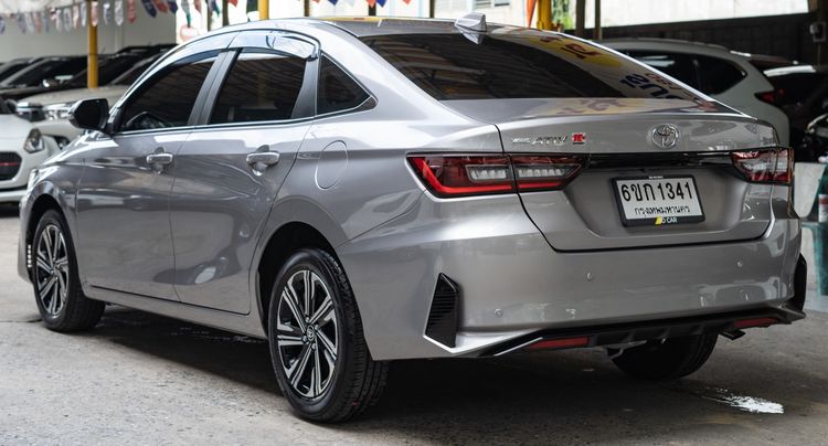 Toyota Yaris ATIV 2024 1.2 Premium Sedan เบนซิน ไม่ติดแก๊ส เกียร์อัตโนมัติ เทา รูปที่ 3