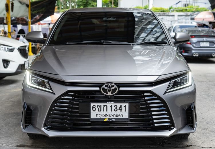 รถ Toyota Yaris ATIV 1.2 Premium สี เทา