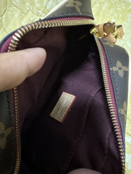 กระเป๋า าะพาย LV รูปที่ 4