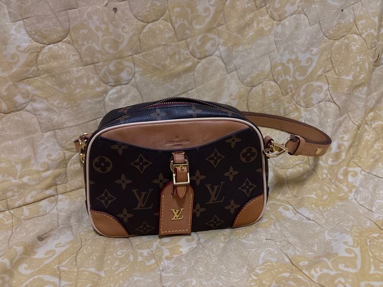 กระเป๋า าะพาย LV รูปที่ 2