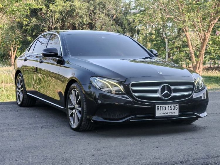 รถ Mercedes-Benz E-Class E350e สี ดำ
