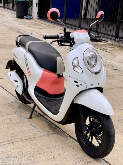 ขาย HONDA SCOOPY i ตัวรีโมท ปี2021 ตัวท็อปสุดล้อแม็ก รถที่บ้านใช้เองครับ รถสวยมาก แทบจะไม่ค่อยได้ขับ ภาษี70 รูปที่ 2
