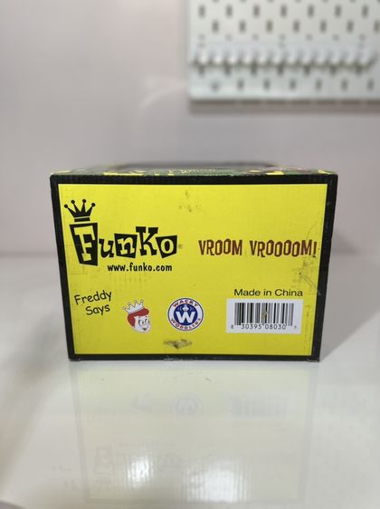 โมเดลวินเทจ RatFink ถือดอกไม้ รูปที่ 3