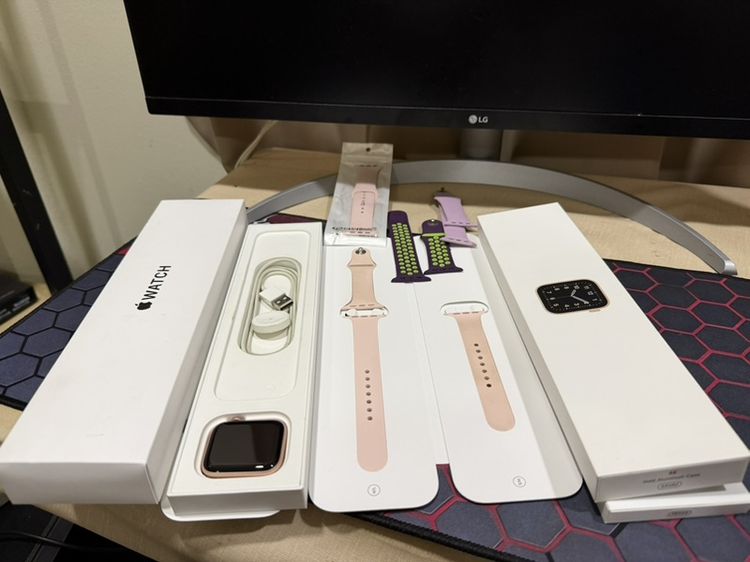 Apple Watch SE GPS + Cellular 44mm สภาพสวย ใช้งานปกติ เอาไว้ใช้ คุ้มมากก สอบถามได้คัฟ