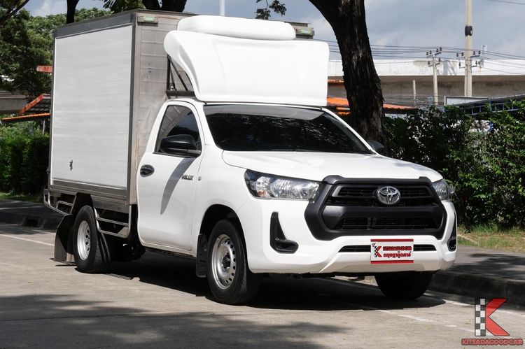 รถ Toyota Hilux Revo 2.4 Entry สี ขาว