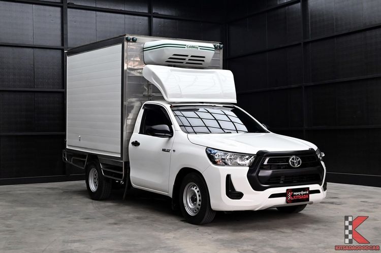 รถ Toyota Hilux Revo 2.4 Entry สี ขาว