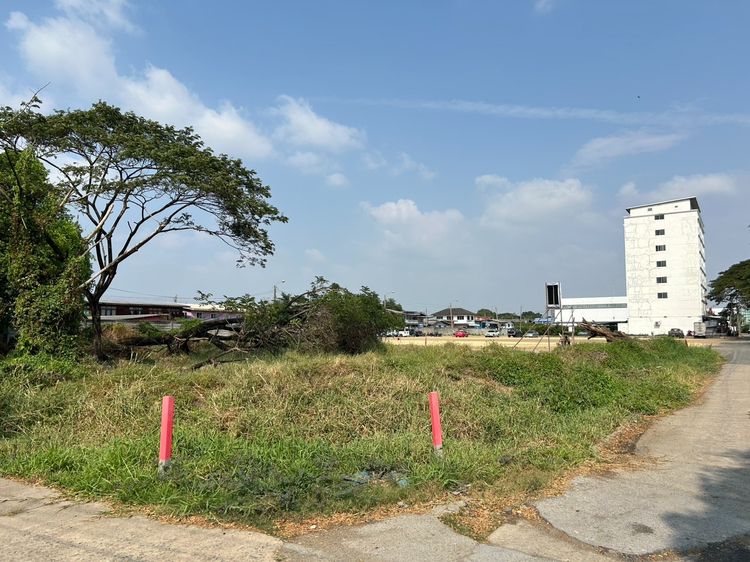 ที่ดินเปล่า 332 ตร.ว. ประเวศ อ่อนนุช55-1 ใกล้รถไฟฟ้าสายสีเหลือง