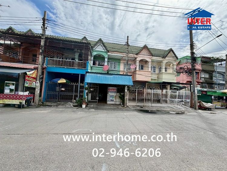 ทาวน์เฮ้าส์ 2 ชั้น 18 ตร.ว. หมู่บ้านบัวทองธานี ใกล้ตลาดนัดบัวทองธานี ตรงข้ามซอยหมู่บ้านบัวทองธานีซอย12 ถนนกาญจนาภิเษก บางบัวทอง นนทบุรี