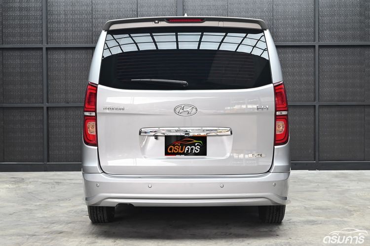 Hyundai H-1  2019 2.5 Elite Van ดีเซล ไม่ติดแก๊ส เกียร์อัตโนมัติ บรอนซ์เงิน รูปที่ 4