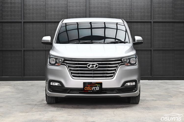 Hyundai H-1 2019 2.5 Elite Van ดีเซล ไม่ติดแก๊ส เกียร์อัตโนมัติ บรอนซ์เงิน รูปที่ 2