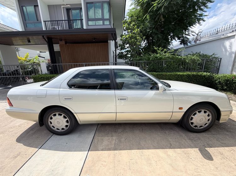 Lexus LS400 1995 4.0 Sedan เบนซิน เกียร์อัตโนมัติ ขาว รูปที่ 4
