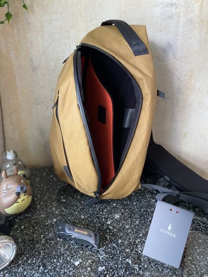 Alpaka Metro Crossbody รุ่น X-Pac 7.5L (แบบสายสะพายไหล่ซ้าย) สี Coyote Brown จัดส่งฟรี, มีของแถมให้, และมีนัดรับ รูปที่ 4