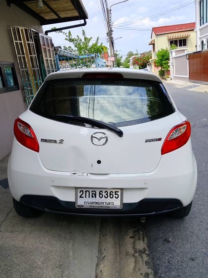 Mazda Mazda 2 2013 1.3 C Sedan เบนซิน เกียร์อัตโนมัติ ขาว รูปที่ 2