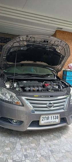 รถ Nissan Sylphy 1.8 V สี น้ำตาล