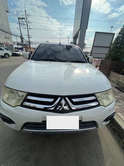 รถ Mitsubishi Pajero Sport 3.0 GT สี ขาว