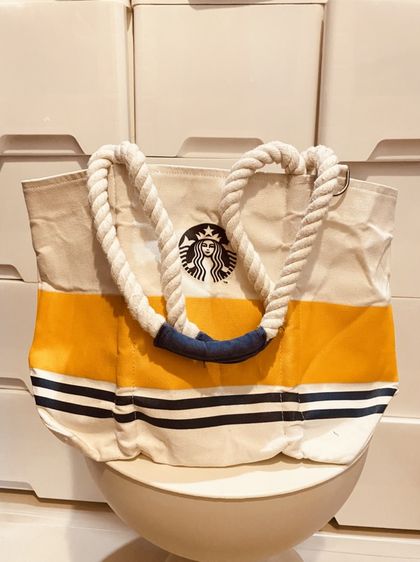 ส่งต่อกระเป๋าผ้าแคนวาส Starbucks แท้จากเกาหลี มือสองสภาพนางฟ้า ส่งฟรี! รูปที่ 4