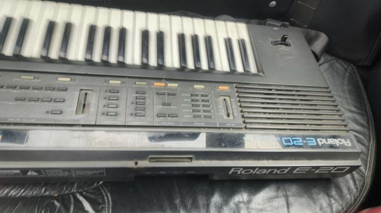 คีย์บอร์ด Roland E-20 รูปที่ 3
