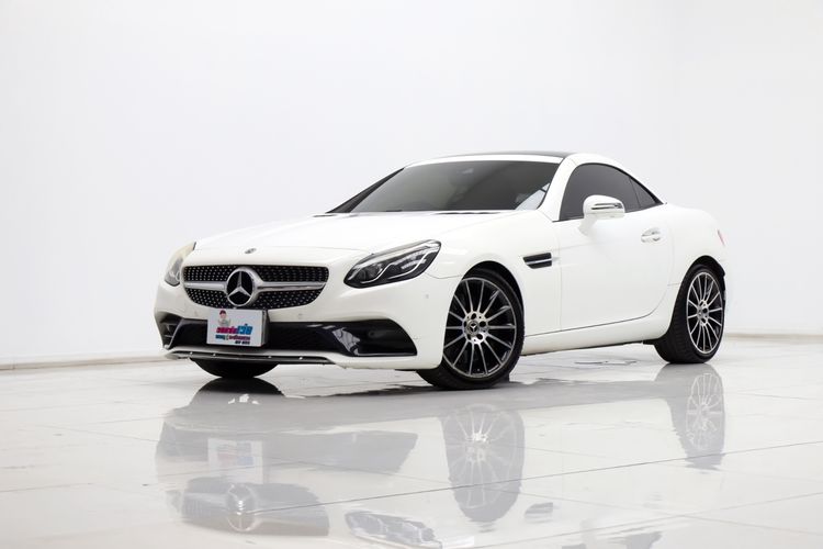 Mercedes-Benz SLC-Class 2017 SLC300 Sedan เบนซิน ไม่ติดแก๊ส เกียร์อัตโนมัติ ขาว