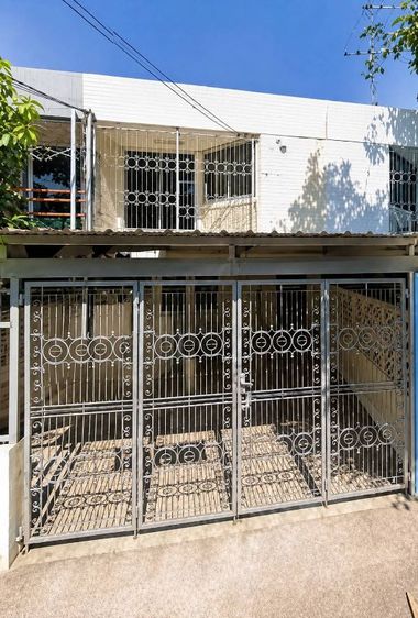 ไม่มี Cheapest Town house in Sukhumvit 68,  only 17,000 B, 400 m to BTS, can register the company, pet friendly