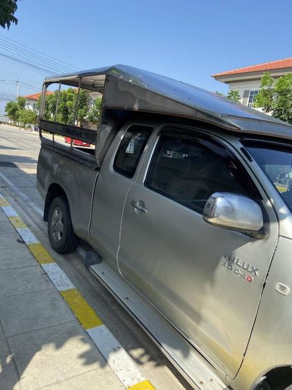 Toyota Hilux Vigo 2006 3.0 G Pickup ดีเซล เกียร์ธรรมดา บรอนซ์เงิน รูปที่ 2