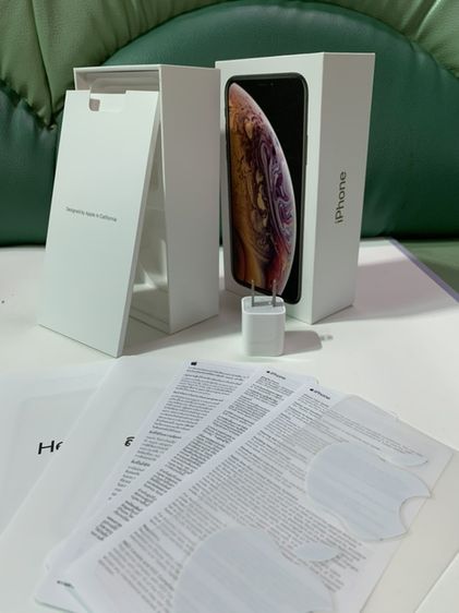กล่องเปล่า iphone xs พร้อมคู่มือครบ มีสติกเกอร์แอปเปิล แถมหัวชาร์จของแท้จากกล่อง ขนาด 5v 1A