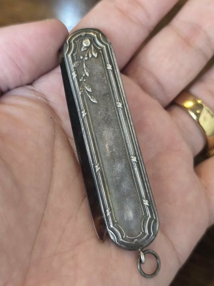 หวีพกพาโบราณ (Antique Pocket Comb) ปลอกเงินแท้ ลวดลายดอกไม้หรือเถาวัลย์สไตล์อาร์ตนูโว รูปที่ 15