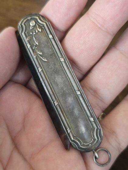หวีพกพาโบราณ (Antique Pocket Comb) ปลอกเงินแท้ ลวดลายดอกไม้หรือเถาวัลย์สไตล์อาร์ตนูโว รูปที่ 3