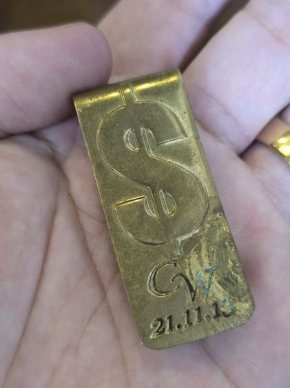 ที่หนีบเงิน (Money Clip) ทำจากทองเหลือง ออกแบบเป็นรูปสัญลักษณ์เงินดอลลาร์ รูปที่ 3
