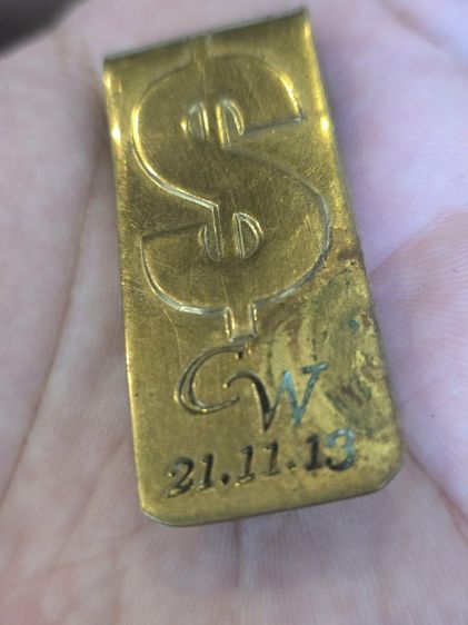 ที่หนีบเงิน (Money Clip) ทำจากทองเหลือง ออกแบบเป็นรูปสัญลักษณ์เงินดอลลาร์ รูปที่ 10