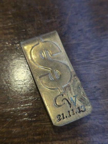 ที่หนีบเงิน (Money Clip) ทำจากทองเหลือง ออกแบบเป็นรูปสัญลักษณ์เงินดอลลาร์ รูปที่ 12
