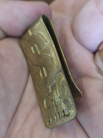 ที่หนีบเงิน (Money Clip) ทำจากทองเหลือง ออกแบบเป็นรูปสัญลักษณ์เงินดอลลาร์ รูปที่ 2