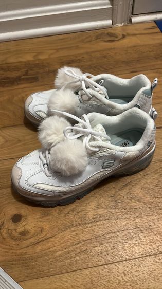 รองเท้าผ้าใบ ขาว รองเท้าผู้หญิง Skechers D'Lites Let it Snow