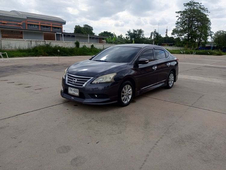 รถ Nissan Sylphy 1.6 V สี เทา
