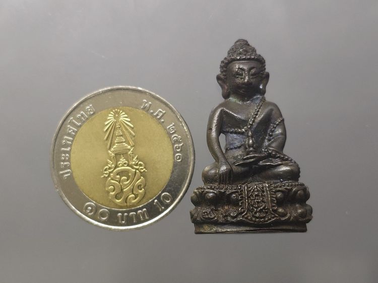 พระกริ่งคุ้มเกล้า (กริ่งศิรากาศ หน้าจีน ก้นถ้วย) เนื้อนวะโลหะ หายาก พ.ศ.2524 พร้อมกล่อง หายาก รูปที่ 8