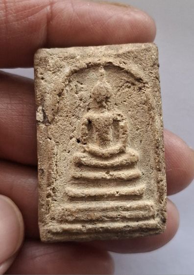 พระสมเด็จเนื้อผงเก่าครับ