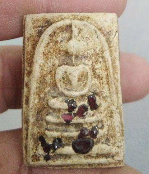 75403-พระสมเด็จเนื้อผงเก่าฝังหินสี เก่าสวยๆมากๆ รูปที่ 18