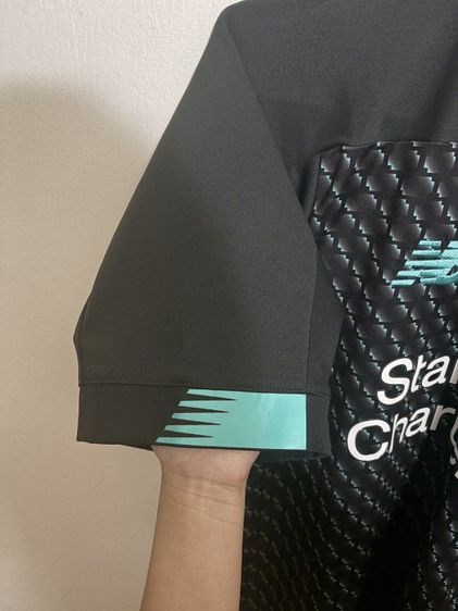 เสื้อ Liverpool ปี19 ไซส์M ของแท้ รูปที่ 7