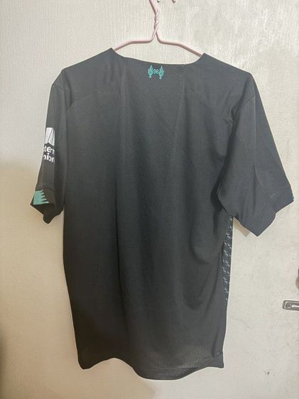 เสื้อ Liverpool ปี19 ไซส์M ของแท้ รูปที่ 3