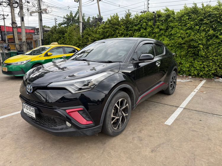 รถ Toyota C-HR 1.8 Hybrid Mid สี ดำ