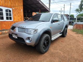 Mitsubishi Triton Plus