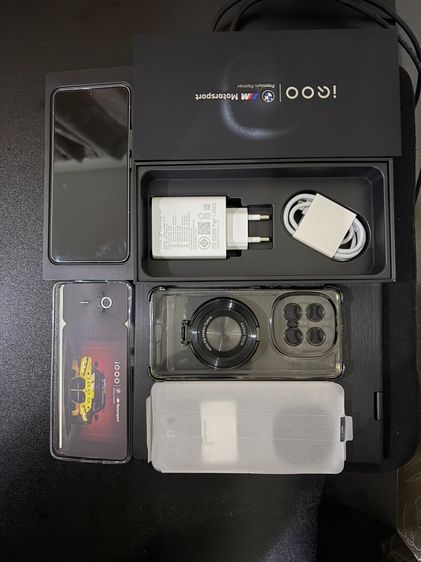 ยี่ห้ออื่นๆ 512 GB โทรศัพท์ iQoo13 5g